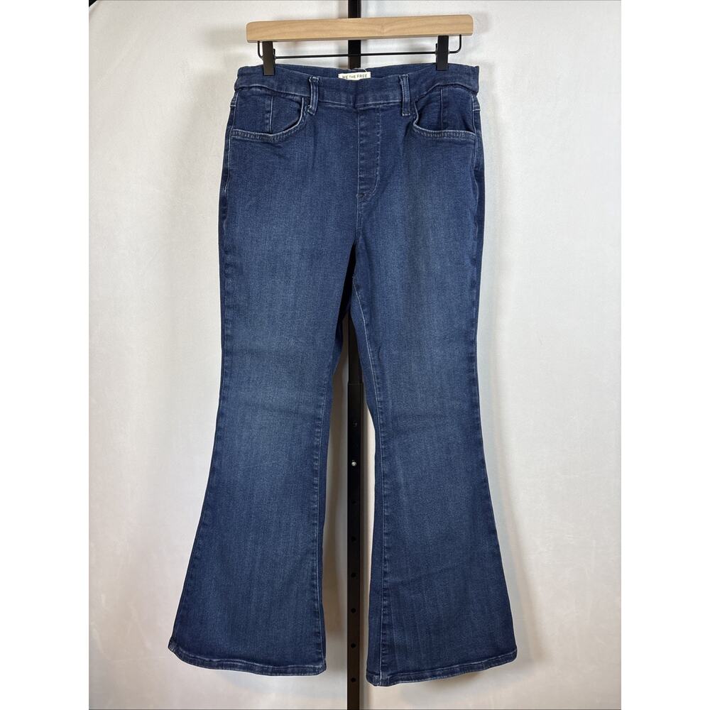 We The Free CRVY Flare Jeans Women's Large Stretch Pull On High Rise Dark Wash